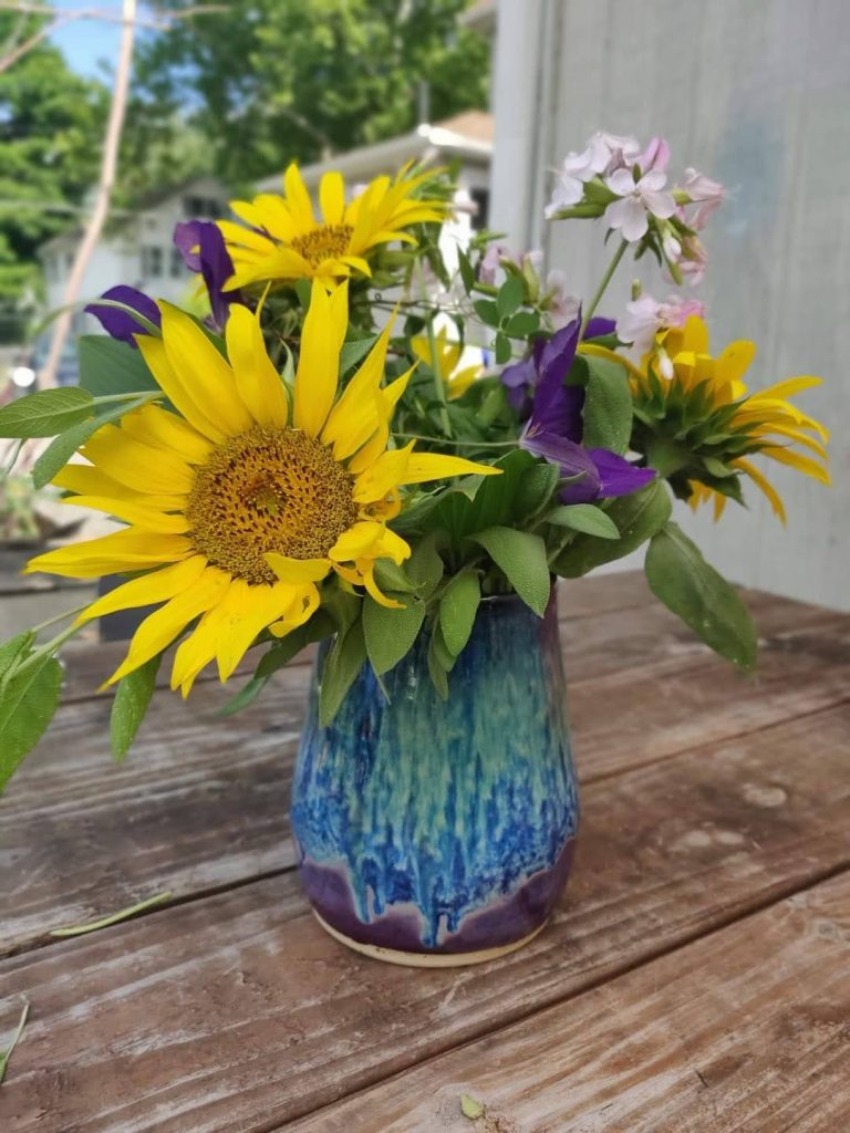 hebee pottery vase